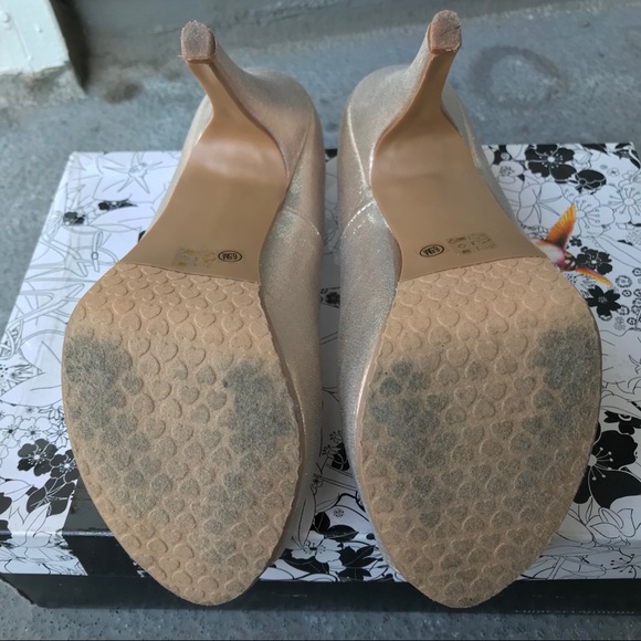 Champagne/Gold Peep Toe Platform Heel Pumps - Picture 5 of 7